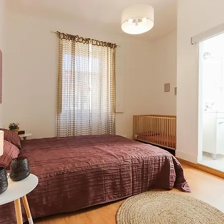 Apartment Charming Avenida By Homing *