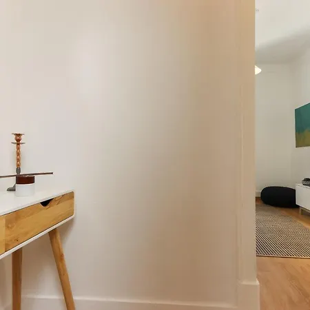Apartment Charming Avenida By Homing *
