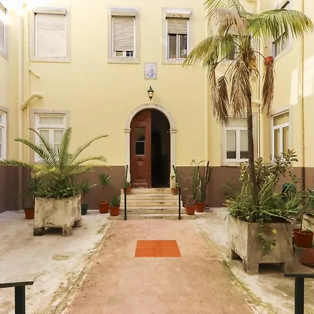 Apartment Charming Avenida By Homing *